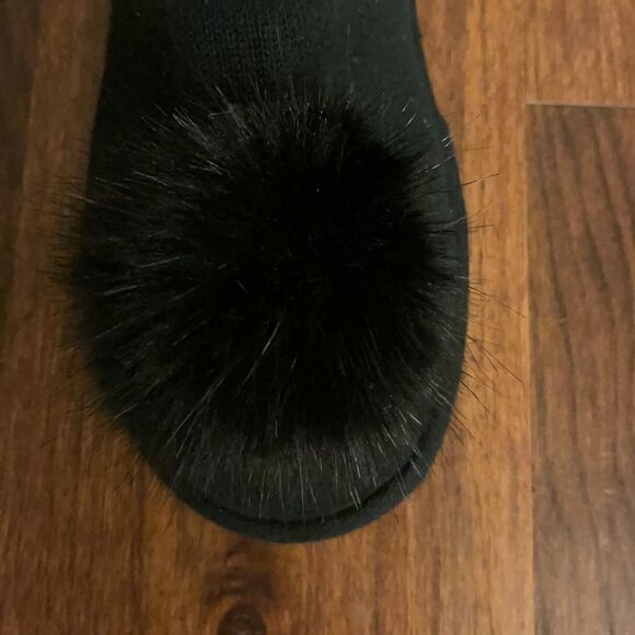 Victoria Secret Women’s Black Slide on Slippers Size Small New - Picture 2 of 5